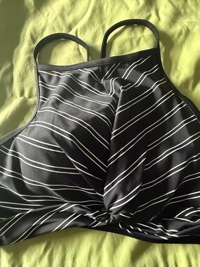 Shade & Shore XL (16) Black and White Striped High-Neck Swim Top